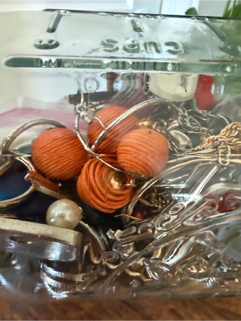 x-large mason jar of trinkets - metal toys, jewelry - Picture 11 of 16